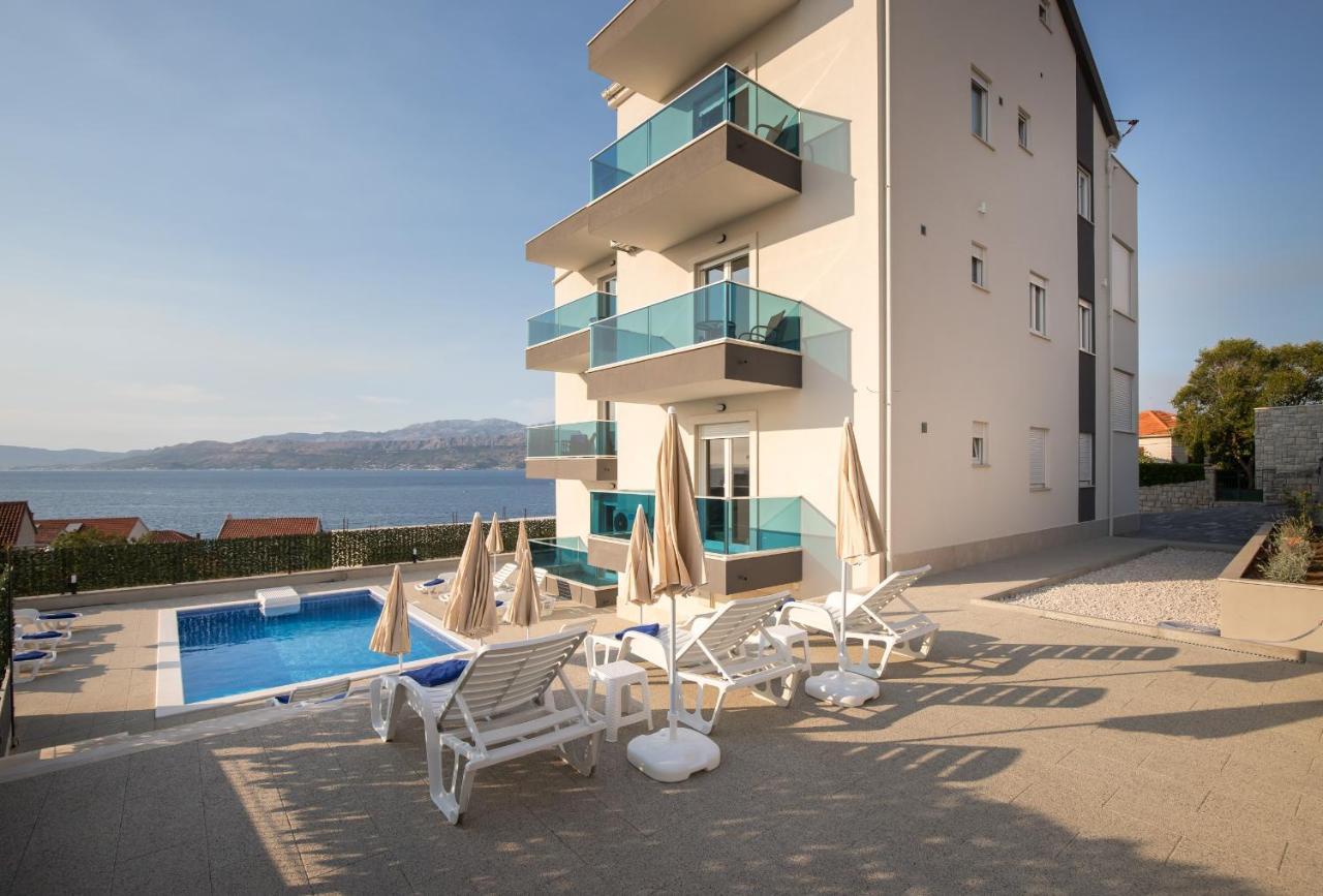 Apartments Blueview Постира Екстериор снимка