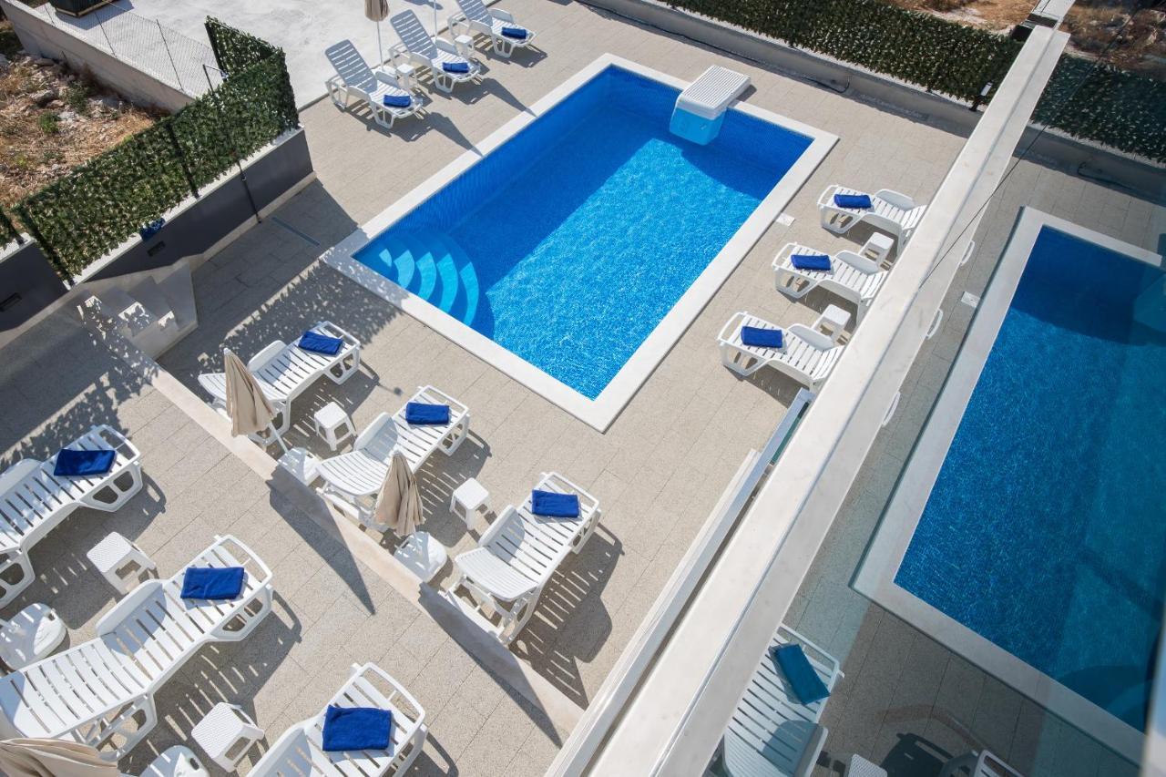 Apartments Blueview Постира Екстериор снимка