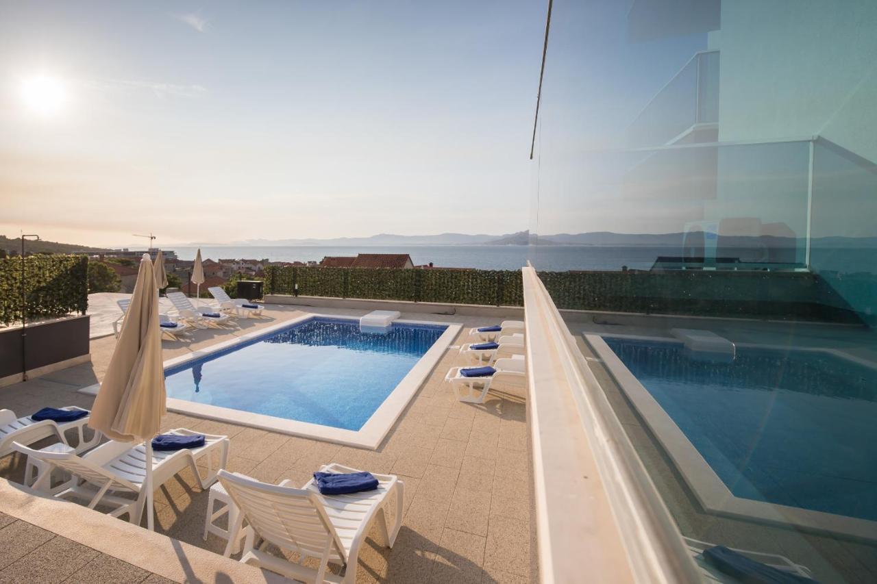 Apartments Blueview Постира Екстериор снимка