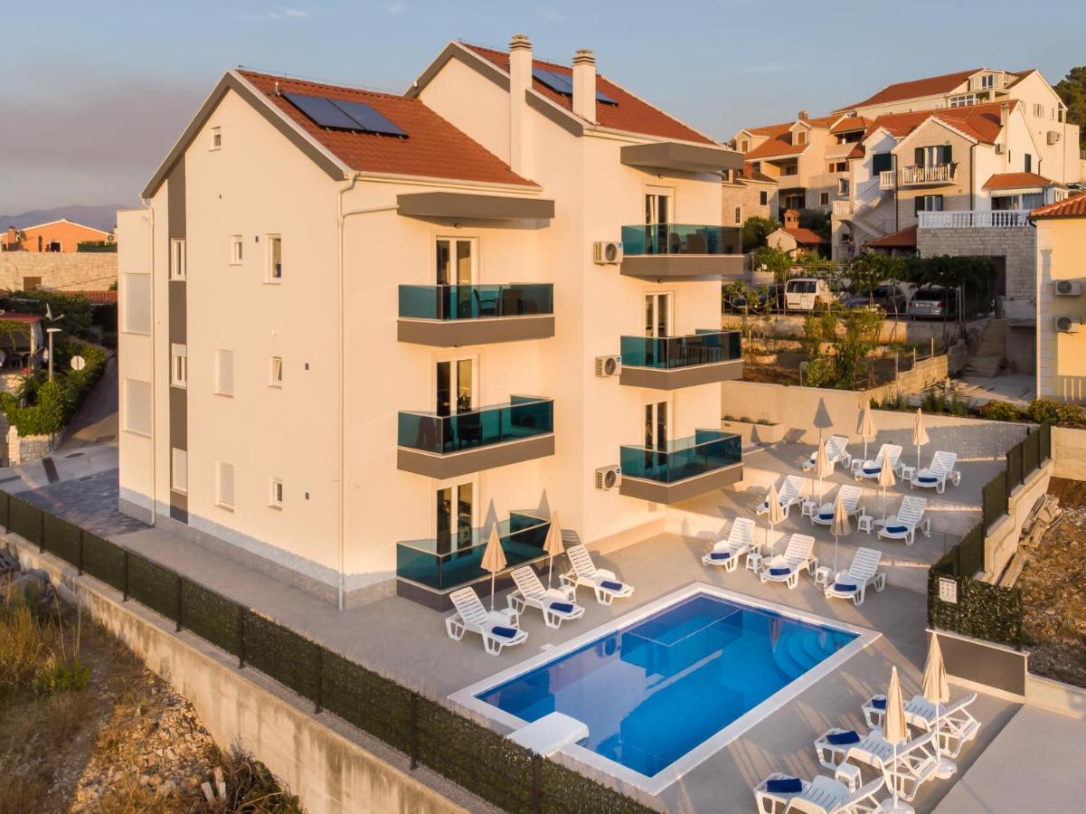 Apartments Blueview Постира Екстериор снимка