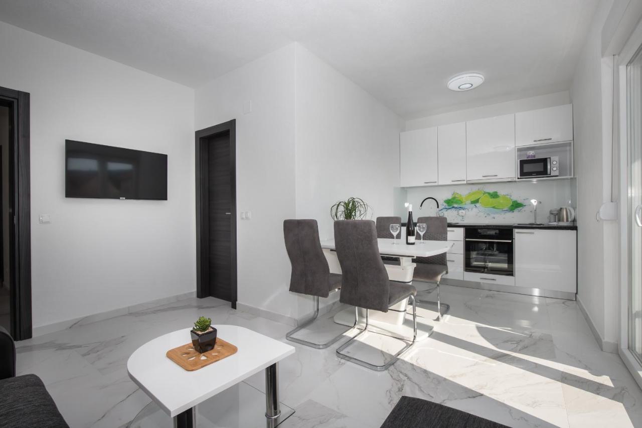 Apartments Blueview Постира Екстериор снимка
