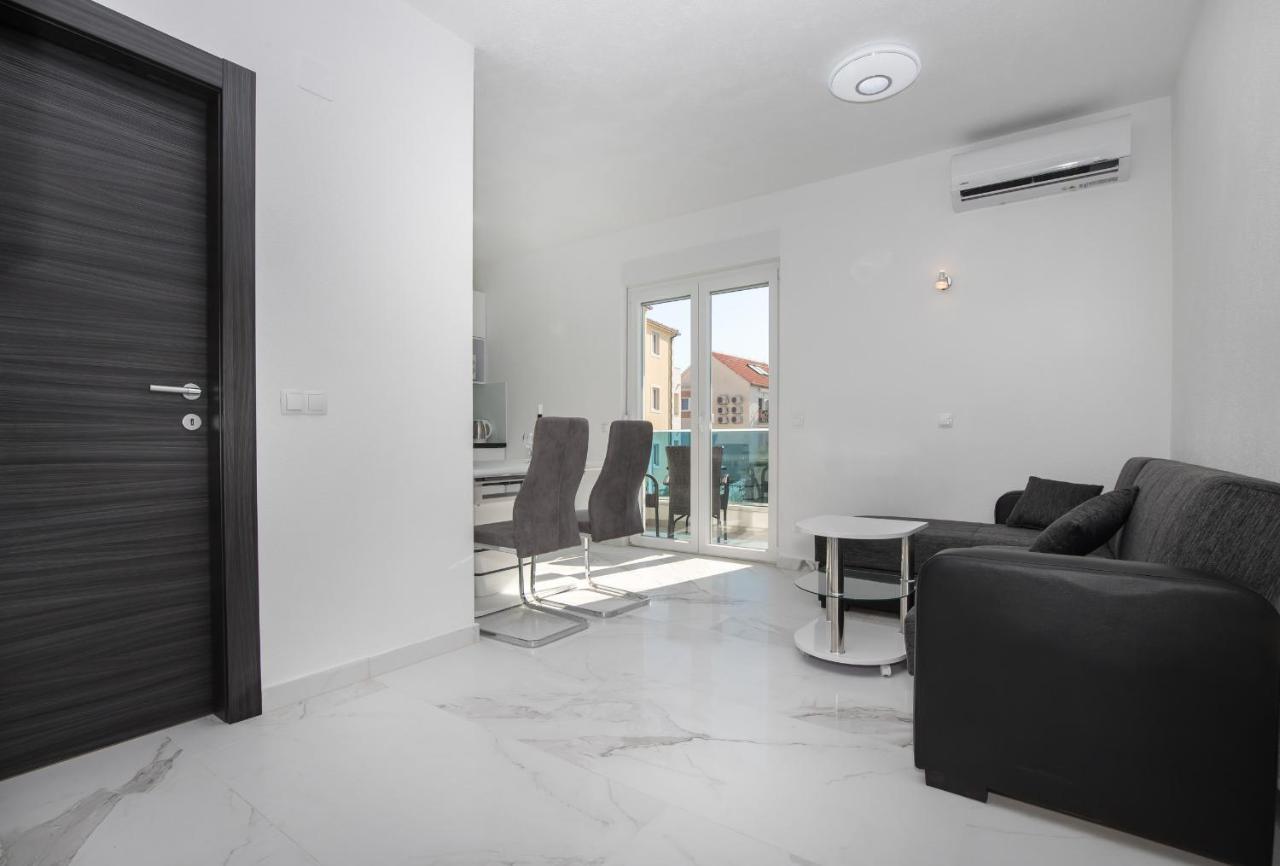 Apartments Blueview Постира Екстериор снимка