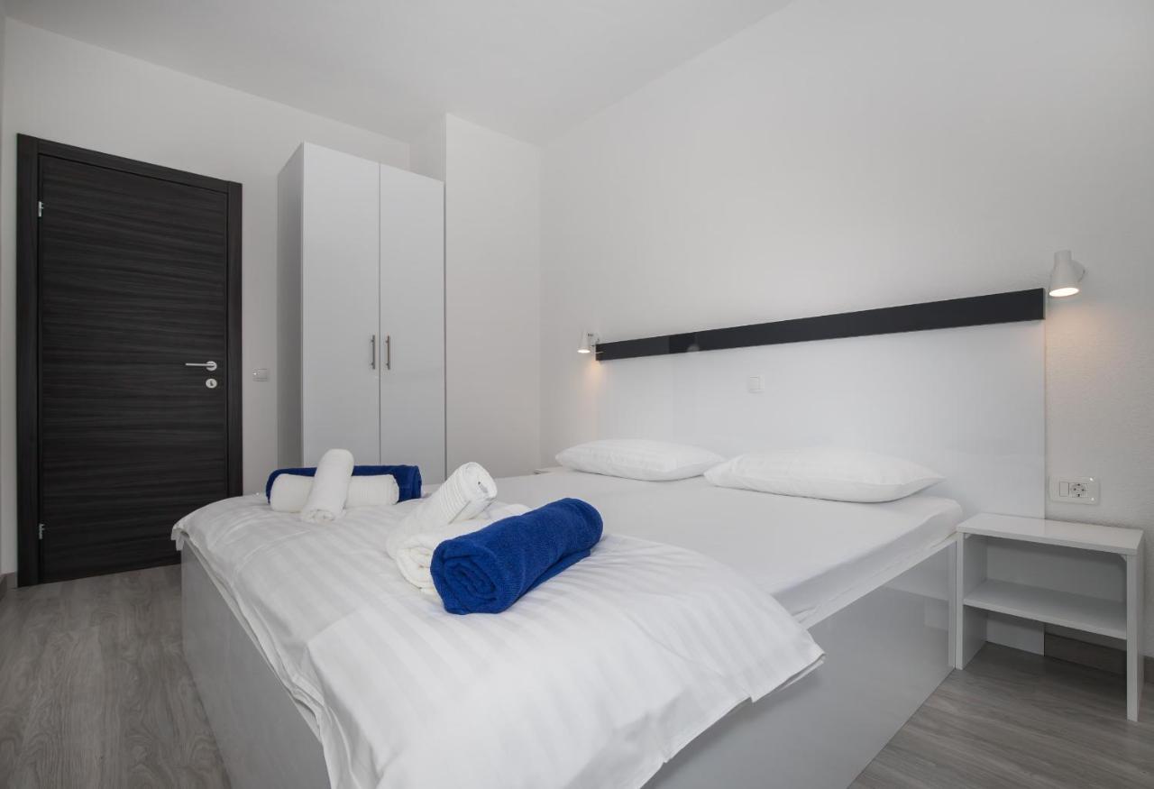 Apartments Blueview Постира Екстериор снимка
