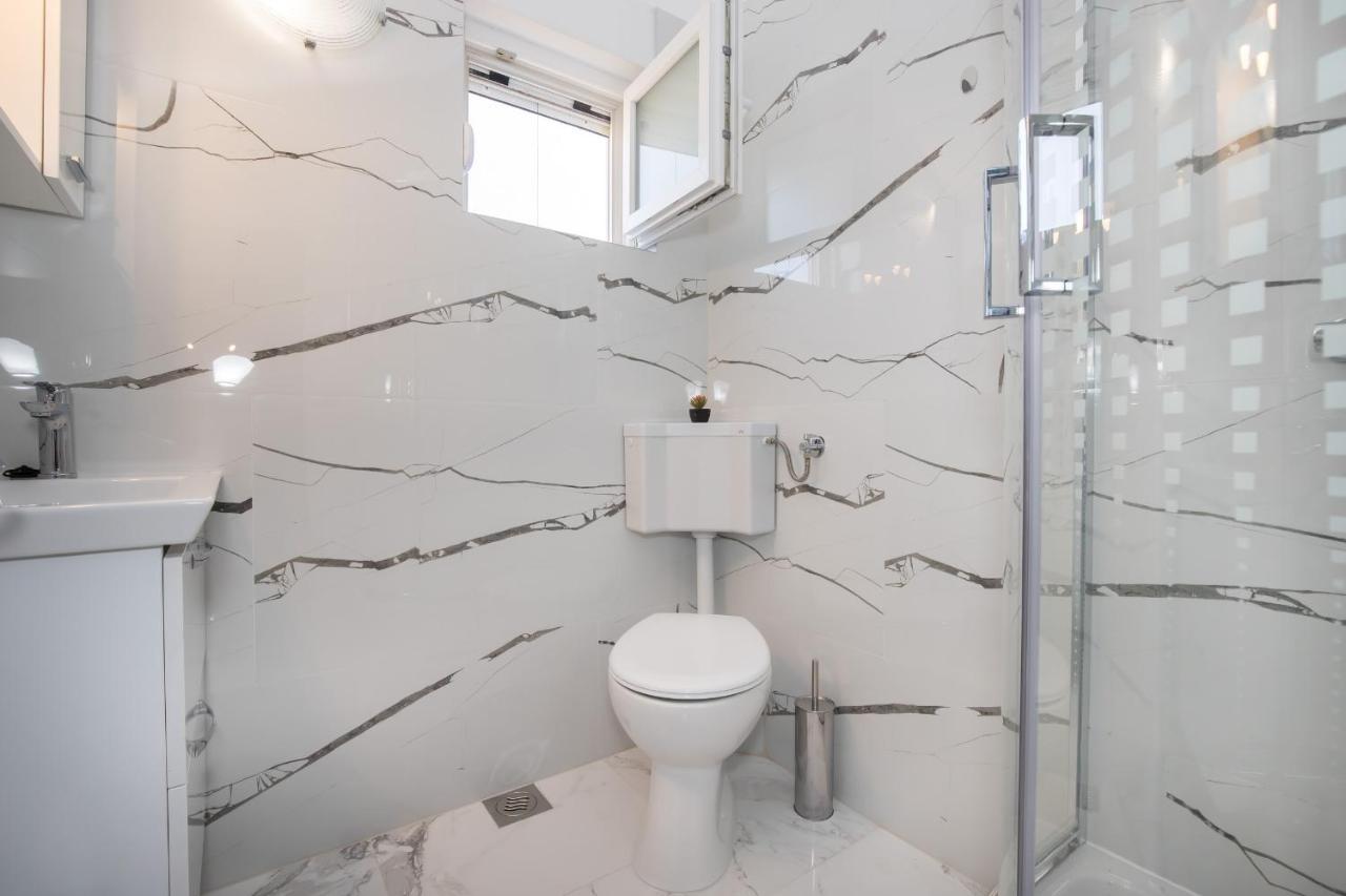 Apartments Blueview Постира Екстериор снимка